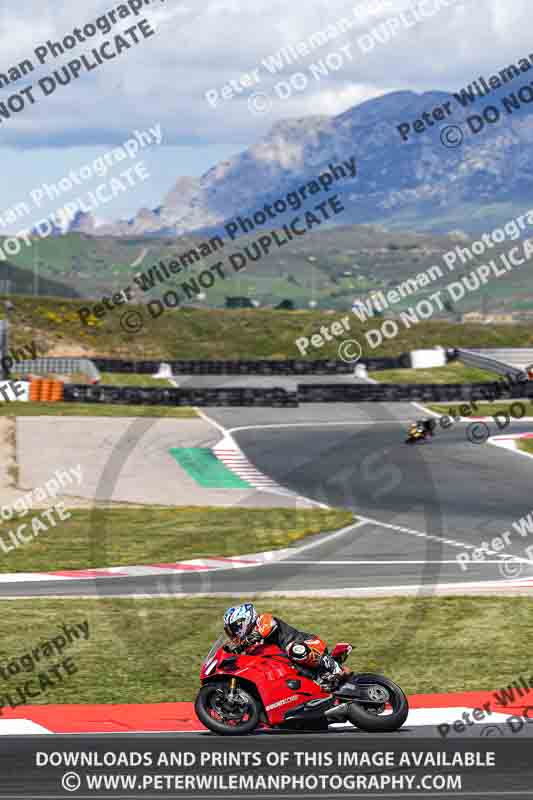 cadwell no limits trackday;cadwell park;cadwell park photographs;cadwell trackday photographs;enduro digital images;event digital images;eventdigitalimages;navarra;no limits trackdays;peter wileman photography;racing digital images;trackday digital images;trackday photos